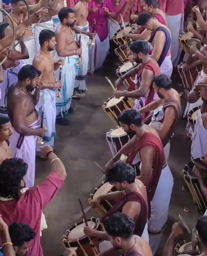 Kerala-Chenda-Melam