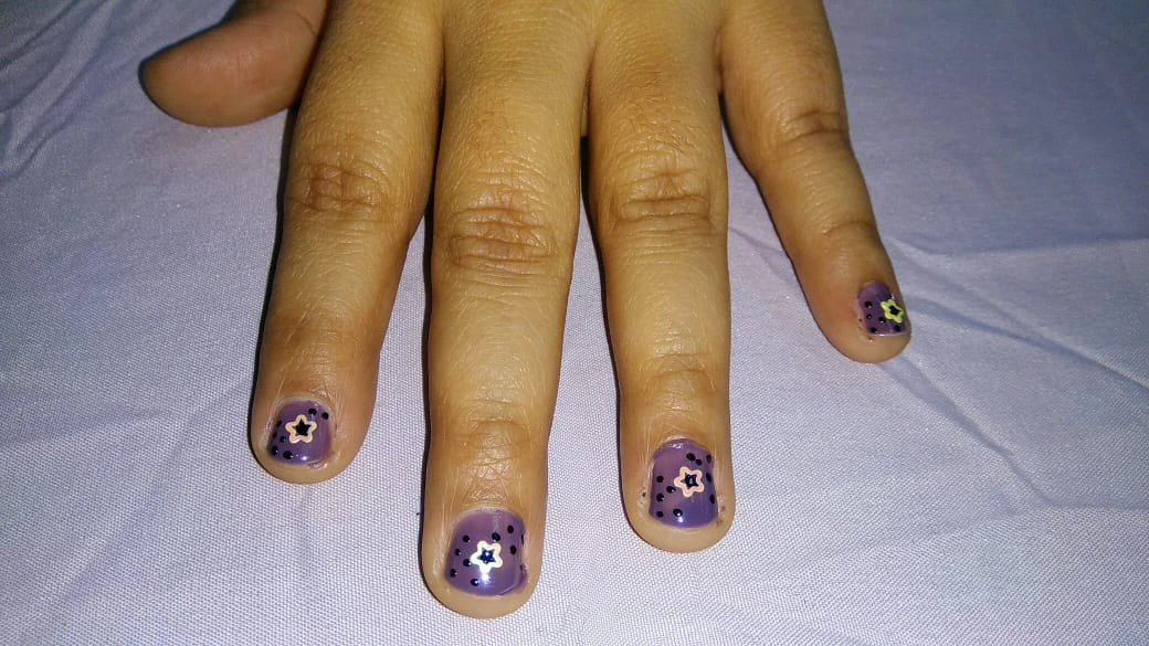 nail-artist